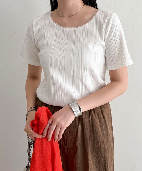 fredy emue(フレディエミュ)の「ランダムテレコ5分袖Tシャツ(Tシャツ/カットソー・レディース・ライトグリーン/ブラウン/ブラック/グレイッシュベージュ/オフホワイト・38)」の1枚目の写真