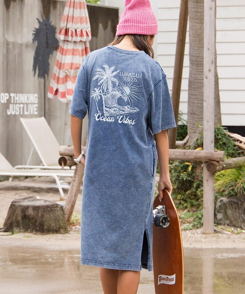 Kahiko（カヒコ）の「【Kahiko】SURF＆Palms ケオキTシャツワンピース（ワンピース・レディース・グレー/ライトブルー/ネイビー・FREE）」の3枚目の写真