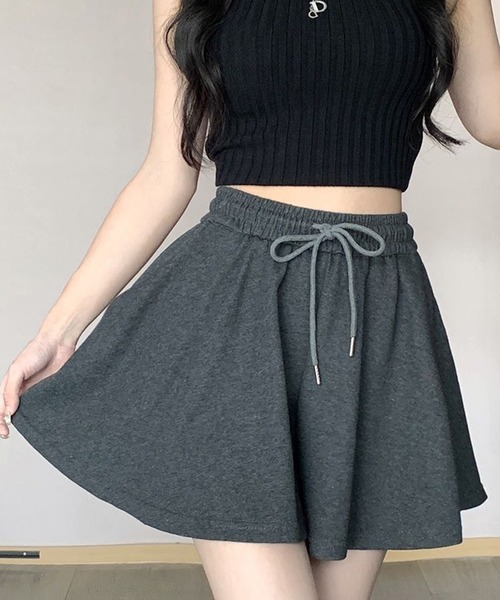 shyam inspiration(シャムインスピレーション)の「シンプルフレアスウェットショートパンツ/スカートパンツ(その他パンツ・レディース・アイボリー/グレー/ブラック・M/L)」の1枚目の写真