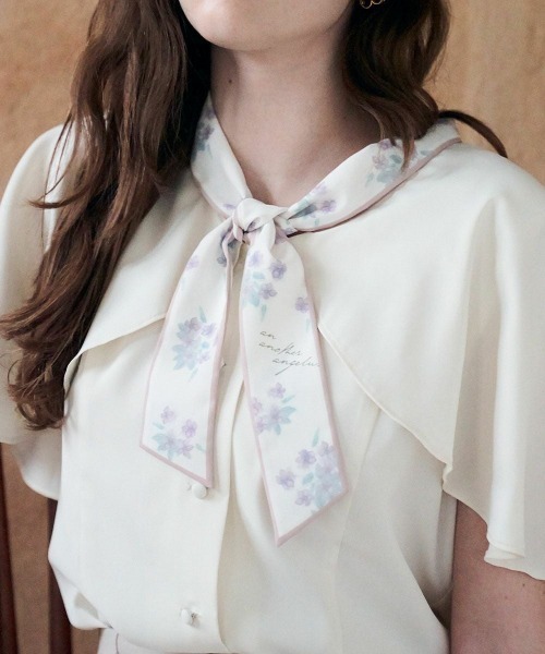 an another angelus（アンアナザーアンジェラス）の「スミレスカーフタイケープブラウス（シャツ/ブラウス・レディース・ピンク/ブルー・FREE）」の5枚目の写真