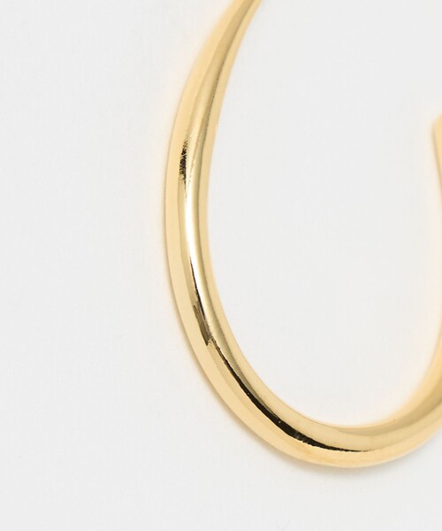 UNITED ARROWS(ユナイテッドアローズ)の「フック フープピアス(ピアス(両耳用)・レディース・ゴールド/シルバー・FREE)」の4枚目の写真
