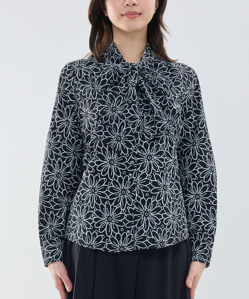 NARACAMICIE（ナラカミーチェ）の「【NARACAMICIE】レースプリントボウタイ長袖ブラウス（シャツ/ブラウス・レディース・ブラック/ホワイト・L/M）」の3枚目の写真