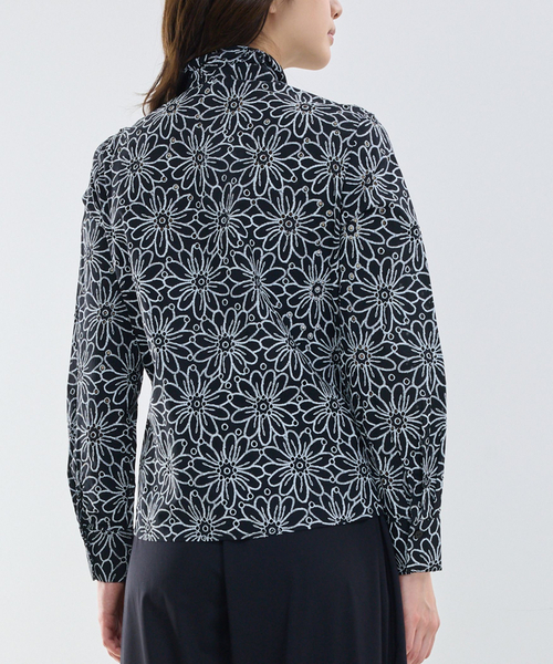 NARACAMICIE（ナラカミーチェ）の「【NARACAMICIE】レースプリントボウタイ長袖ブラウス（シャツ/ブラウス・レディース・ブラック/ホワイト・L/M）」の5枚目の写真