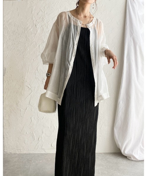 She's Closet(シーズクローゼット)の「ウェーブ波柄 ロング丈 ピンタック プリーツキャミワンピース(ワンピース・レディース・アイボリー/ブラック/ブラウン・FREE)」の19枚目の写真