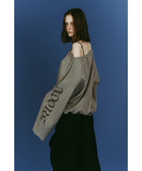 Knuth Marf(クヌースマーフ)の「off shoulder vintage sweat(スウェット・レディース・ブラック/グレー・FREE)」の17枚目の写真