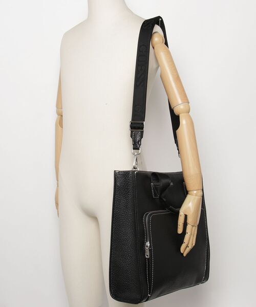 Guess（ゲス）の「BOSTON Tote トートバッグ ショルダーバッグ（トートバッグ・メンズ・ブラック・ONE SIZE）」の16枚目の写真