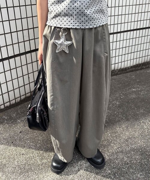 CIAOPANIC（チャオパニック）の「ワイドバルーンスラックス（その他パンツ・レディース・グレー/アイボリー/ブラック/ネイビー/ライトグレー・SMALL/MEDIUM）」の4枚目の写真