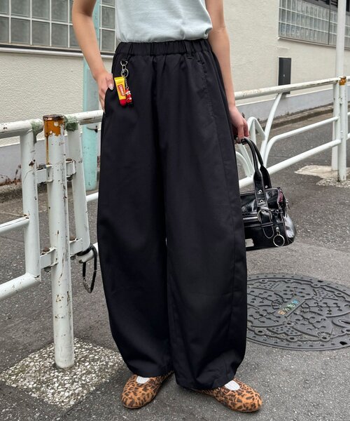 CIAOPANIC（チャオパニック）の「ワイドバルーンスラックス（その他パンツ・レディース・グレー/アイボリー/ブラック/ネイビー/ライトグレー・SMALL/MEDIUM）」の3枚目の写真