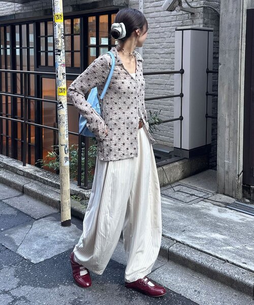 CIAOPANIC（チャオパニック）の「（ストライプ・無地）ワイドバルーンイージースラックス（スラックス・レディース・グレー/アイボリー/ブラック/ネイビー/ライトグレー/ブラック系その他/ブラウン/グレー系その他・SMALL/MEDIUM/LARGE）」の16枚目の写真