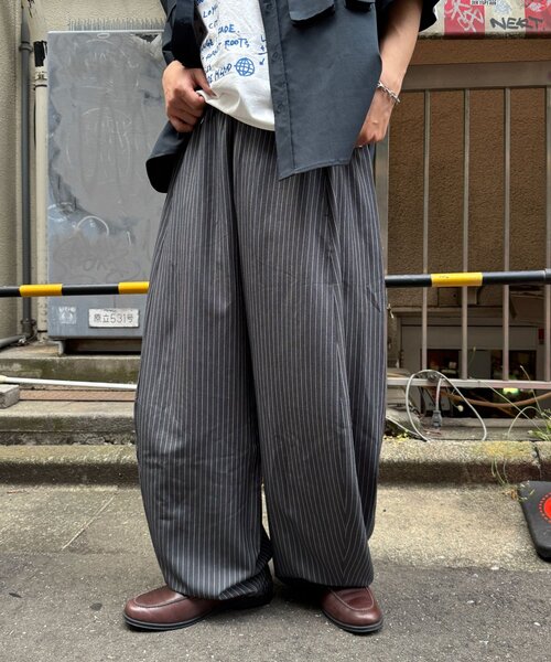 CIAOPANIC(チャオパニック)の「(ストライプ・無地)ワイドバルーンイージースラックス(その他パンツ・レディース・グレー/アイボリー/ブラック/ネイビー/ライトグレー・SMALL/MEDIUM/LARGE)」の8枚目の写真