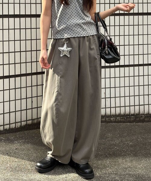 CIAOPANIC(チャオパニック)の「(ストライプ・無地)ワイドバルーンイージースラックス(その他パンツ・レディース・グレー/アイボリー/ブラック/ネイビー/ライトグレー・SMALL/MEDIUM/LARGE)」の15枚目の写真