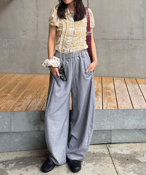 CIAOPANIC(チャオパニック)の「(ストライプ・無地)ワイドバルーンイージースラックス(スラックス・レディース・グレー/アイボリー/ブラック/ネイビー/ライトグレー/ブラック系その他/ブラウン/グレー系その他・SMALL/MEDIUM/LARGE)」の13枚目の写真