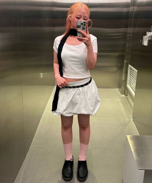 MUSINSA STANDARD WOMAN（ムシンサスタンダードウーマン）の「ウィメンズバルーンバンディングミニスカート[ホワイト]（スカート・レディース・その他・X-SMALL/SMALL/MEDIUM/LARGE）」の15枚目の写真