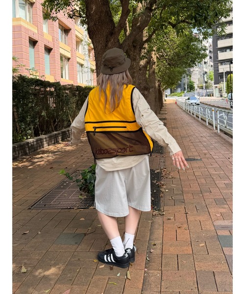 KEBOZ(ケボズ)の「KEBOZ SPORTS NYLON VEST(ベスト・メンズ・ブラック/イエロー・L/M/XL)」の4枚目の写真