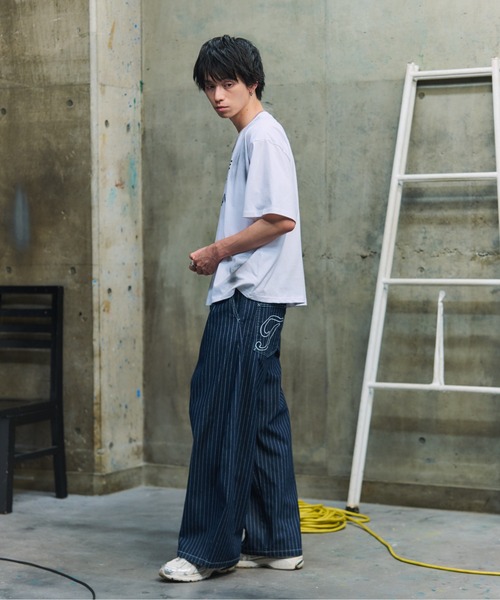 ILL'S(イルズ)の「VINTAGE LIKE SPRAYED LOGO T-SHIRT / ヴィンテージ風スプレーロゴTシャツ メンズ レディース ユニセックス(Tシャツ/カットソー・メンズ・ホワイト/スカイブルー/チャコールグレー・M/L)」の11枚目の写真