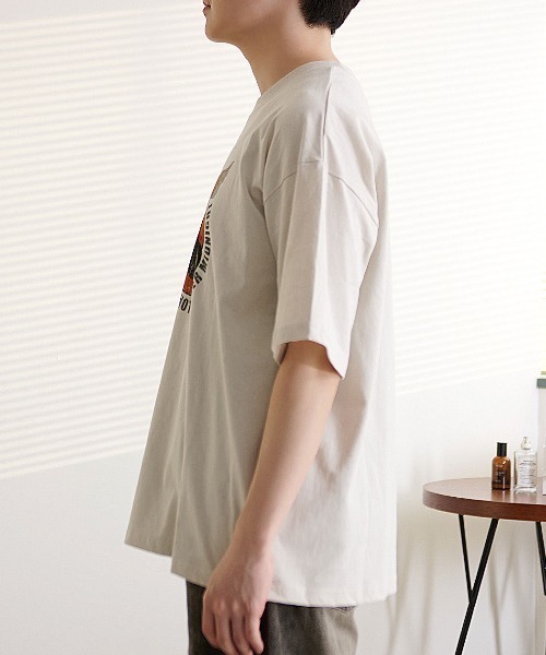 SILVER BULLET(シルバーバレット)の「『SILVER BULLET SELECT AP/シルバーバレットセレクト』Gremlins/グレムリン バイクTEE(Tシャツ/カットソー・レディース・スミクロ/アイボリー・LL/L/M)」の4枚目の写真