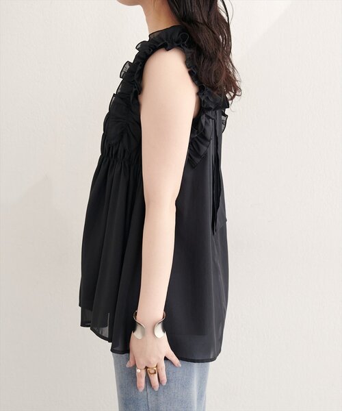 natural couture(ナチュラルクチュール)の「バックリボンノースリチュニック(シャツ/ブラウス・レディース・ブラック/サックスブルー/アイボリー/ミント/ラベンダー・FREE)」の18枚目の写真