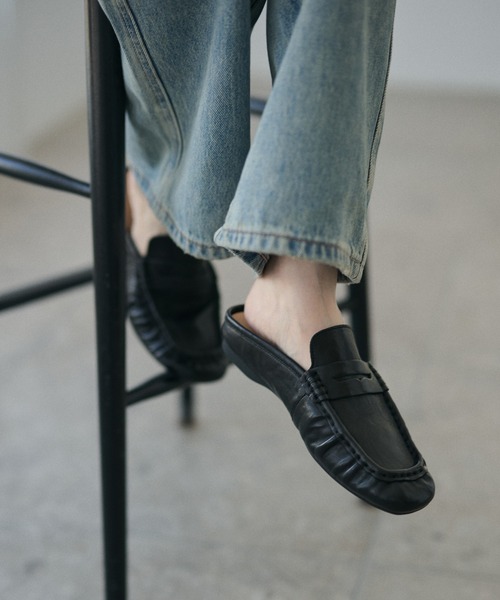 LAULEN(ローレン)の「square toe gathered loafers /スクエアトゥギャザーローファー(ローファー・レディース・ブラック・23cm/24cm/25cm)」の10枚目の写真