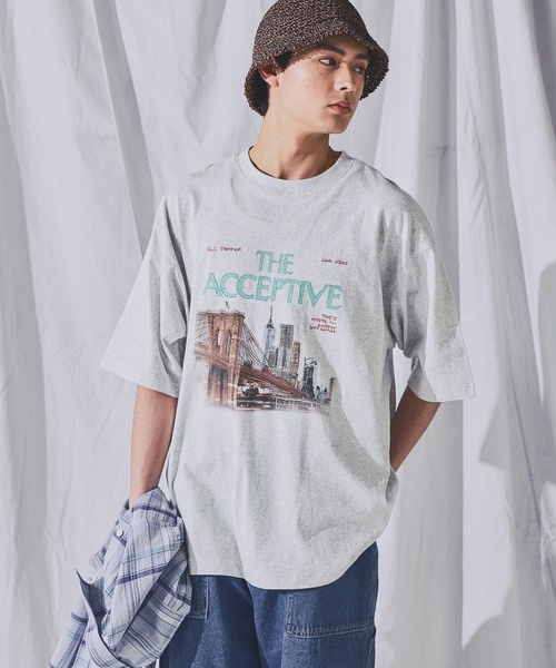niko and...(ニコアンド)の「スーベニア刺繍Tシャツ(Tシャツ/カットソー・メンズ・グレー系その他/オフホワイト/杢グレー・LARGE/MEDIUM)」の2枚目の写真