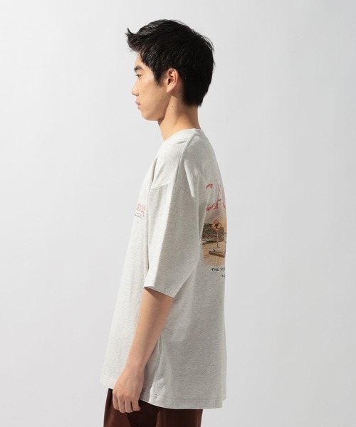 niko and...(ニコアンド)の「スーベニア刺繍Tシャツ(Tシャツ/カットソー・メンズ・グレー系その他/オフホワイト/杢グレー・LARGE/MEDIUM)」の15枚目の写真