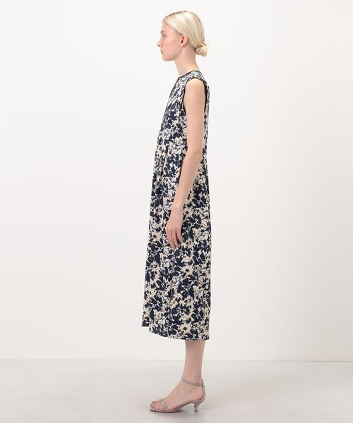 BALLSEY（ボールジィ）の「モノクロームフラワープリント スキッパーカラーワンピース（ワンピース・レディース・ネイビー・36）」の3枚目の写真