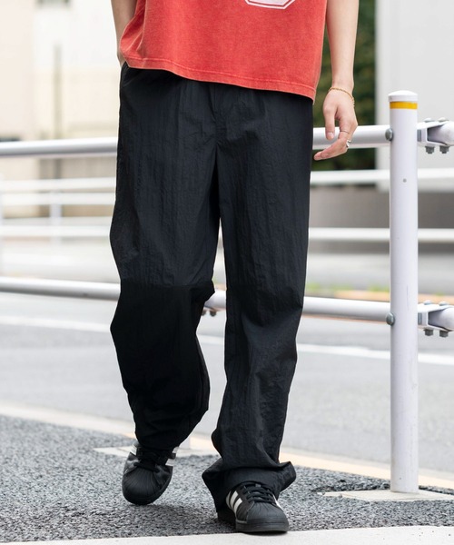 WEGO(ウィゴー)の「WEGO/【26春夏新作】ナイロンイージーパンツ(その他パンツ・メンズ・チャコールグレー/ブラック/グリーン/ピンク・MEDIUM/LARGE)」の7枚目の写真