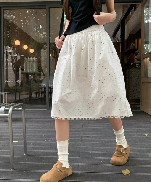 AsheKsha(アシクシャ)の「レースの白い水玉柄スカート(スカート・レディース・ホワイト・M)」の3枚目の写真