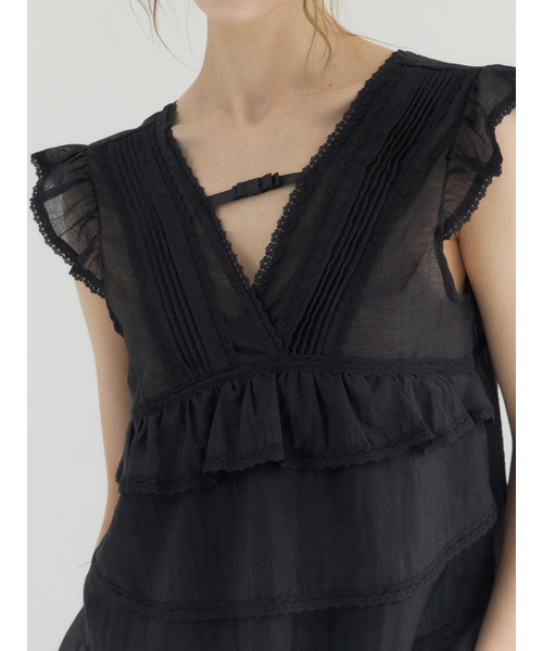 Sorry,Too Much Love(ソーリートゥーマッチラブ)の「Pintuck Lace Tiered Blouse_Black(シャツ/ブラウス・レディース・その他・FREE)」の4枚目の写真