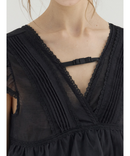 Sorry,Too Much Love(ソーリートゥーマッチラブ)の「Pintuck Lace Tiered Blouse_Black(シャツ/ブラウス・レディース・その他・FREE)」の2枚目の写真