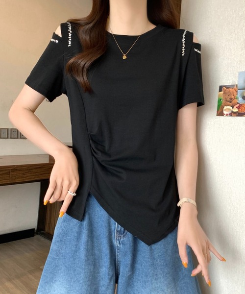 AMAJI(アマジ)の「アシンメトリー オフショルダー 半袖Tシャツ(Tシャツ/カットソー・レディース・ホワイト/ブラック/グレー・MEDIUM/LARGE/X-LARGE)」の5枚目の写真