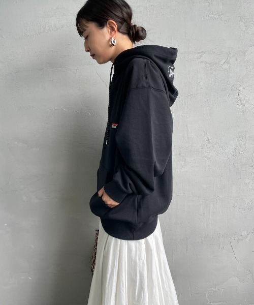 NANGA（ナンガ）の「【WEB先行予約】[NANGA/ナンガ] 別注 フードロゴ刺繍スウェットパーカー（パーカー・レディース・グレー/ブラック・M/S/L）」の18枚目の写真