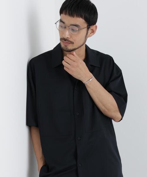 NANO universe（ナノユニバース）の「COOLFIBER(R)ドレープツイルシャツ半袖（シャツ/ブラウス・メンズ・ブラック/ベージュ/チャコール・S/M/L）」の4枚目の写真