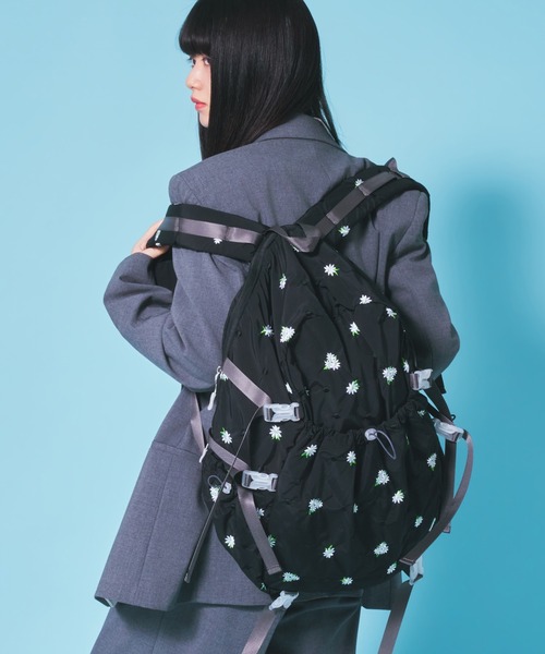 Casselini(キャセリーニ)の「Casselini(キャセリーニ)Embro backpack(バックパック/リュック・レディース・ホワイト/ブラック系その他/ブラック・FREE)」の5枚目の写真