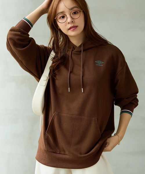 UMBRO(アンブロ)の「【UMBRO/アンブロ】限定 ライン使い刺しゅうパーカー(パーカー・レディース・ブラウン/ネイビー/杢グレー・L/M/LL)」の4枚目の写真