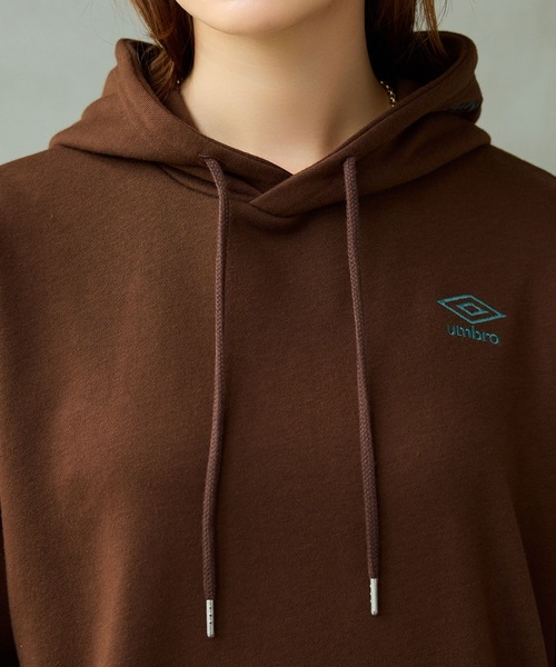 UMBRO(アンブロ)の「【UMBRO/アンブロ】限定 ライン使い刺しゅうパーカー(パーカー・レディース・ブラウン/ネイビー/杢グレー・L/M/LL)」の8枚目の写真