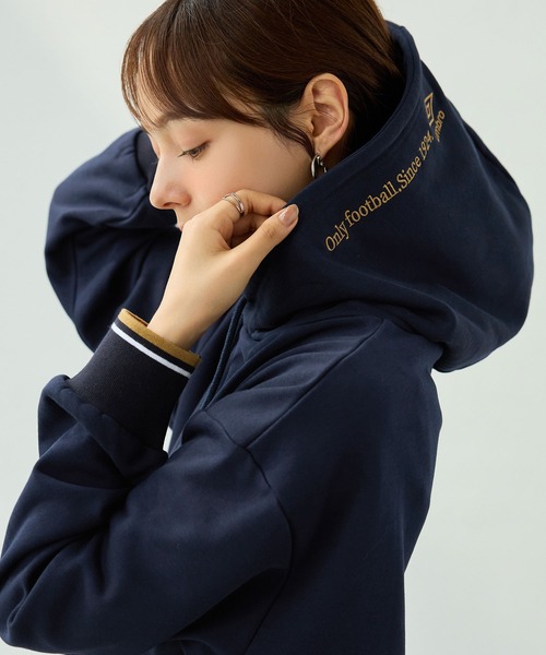 UMBRO(アンブロ)の「【UMBRO/アンブロ】限定 ライン使い刺しゅうパーカー(パーカー・レディース・ブラウン/ネイビー/杢グレー・L/M/LL)」の22枚目の写真