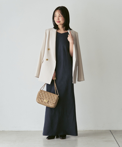 Noble（ノーブル）の「《追加・新色》【洗える】ワイドVネックフィブリルキャミワンピース（ワンピース・レディース・カーキ/ネイビー・38/36）」の12枚目の写真
