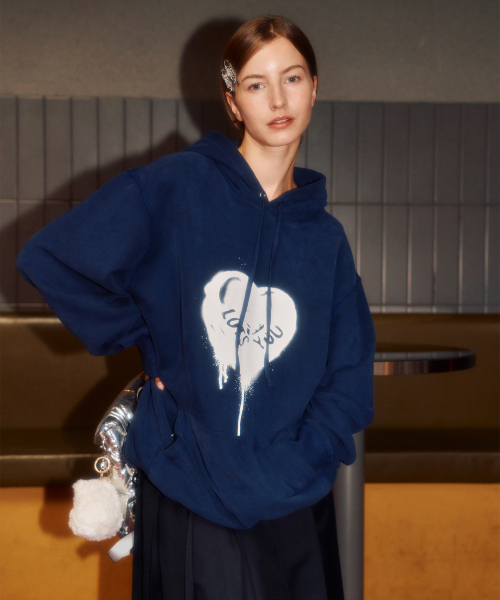 LOTSYOU(ロッツユー)の「Melting Heart Candy Hoodie Navy(パーカー・レディース・その他・O/S)」の4枚目の写真