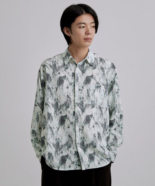 tk.TAKEO KIKUCHI（ティーケータケオキクチ）の「アブストペイント柄シャツ（シャツ/ブラウス・メンズ・ネイビー/ライトグレー/ブラック・02/03/04）」の8枚目の写真