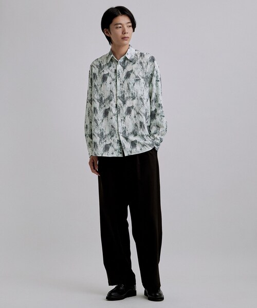 tk.TAKEO KIKUCHI（ティーケータケオキクチ）の「アブストペイント柄シャツ（シャツ/ブラウス・メンズ・ネイビー/ライトグレー/ブラック・02/03/04）」の10枚目の写真