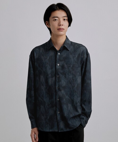 tk.TAKEO KIKUCHI（ティーケータケオキクチ）の「アブストペイント柄シャツ（シャツ/ブラウス・メンズ・ネイビー/ライトグレー/ブラック・02/03/04）」の16枚目の写真