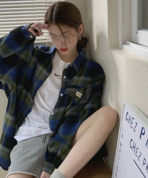 yuue' ( wear )(ユーイ)の「オーバーサイズオンブレチェック長袖シャツ(シャツ/ブラウス・レディース・グリーン系その他/オレンジ系その他・FREE)」の6枚目の写真