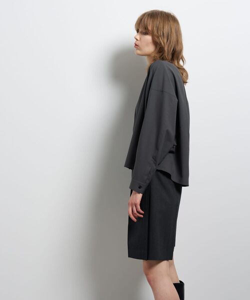 LANVIN en Bleu(ランバンオンブルー)の「ウールツイルショートパンツ(その他パンツ・レディース・ブラック/チャコールグレー・36/38)」の3枚目の写真