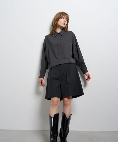 LANVIN en Bleu(ランバンオンブルー)の「ウールツイルショートパンツ(その他パンツ・レディース・ブラック/チャコールグレー・36/38)」の4枚目の写真