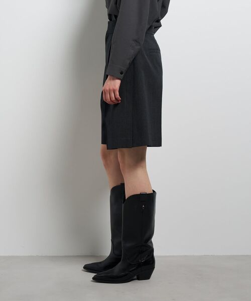 LANVIN en Bleu(ランバンオンブルー)の「ウールツイルショートパンツ(その他パンツ・レディース・ブラック/チャコールグレー・36/38)」の6枚目の写真