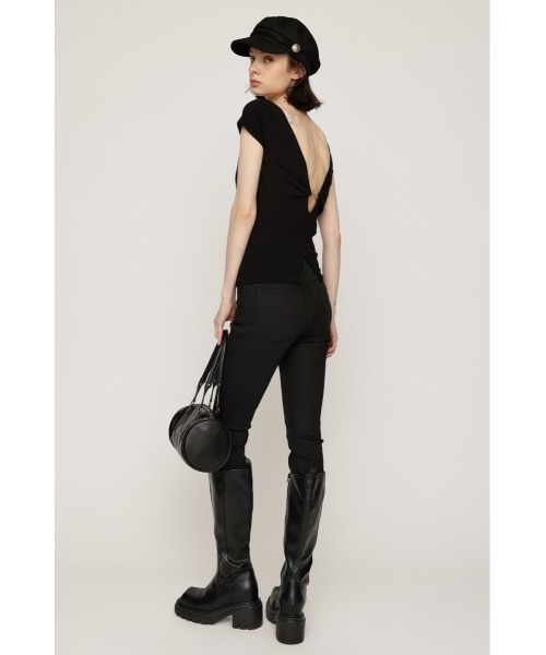 SLY(スライ)の「BACK OPEN CHARM TOPS バックオープンチャームトップス 秋服 夏服 サマーニット カップ付き(Tシャツ/カットソー・レディース・ブラウン/ブラック・FREE)」の4枚目の写真