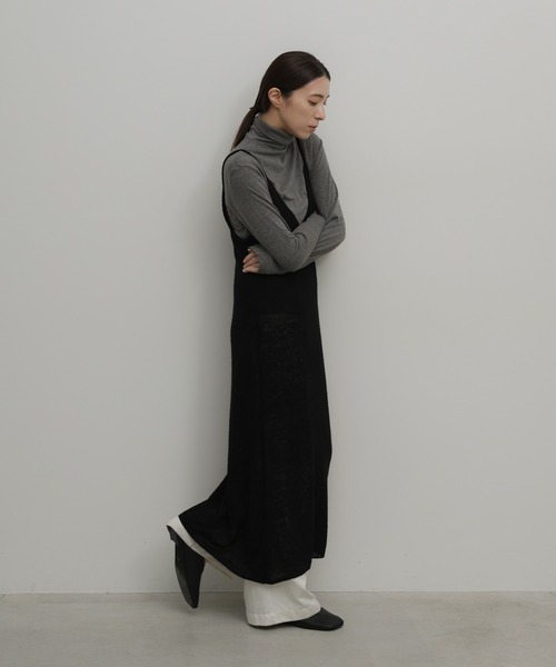 select MOCA(セレクトモカ)の「シアーニットキャミワンピース(ワンピース・レディース・ブラック/グレイッシュベージュ・MEDIUM/LARGE)」の20枚目の写真