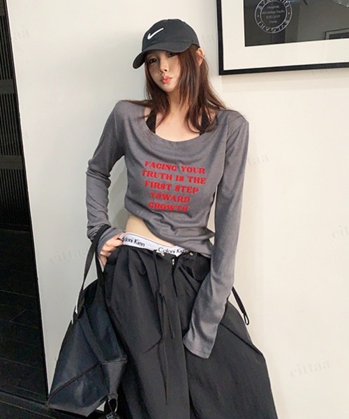 Dalfwin(ダールフィン)の「FACING赤ロゴ長袖クルーネックTシャツ(Tシャツ/カットソー・レディース・ホワイト/ブラック/ダークグレー/グレー系その他・FREE)」の8枚目の写真