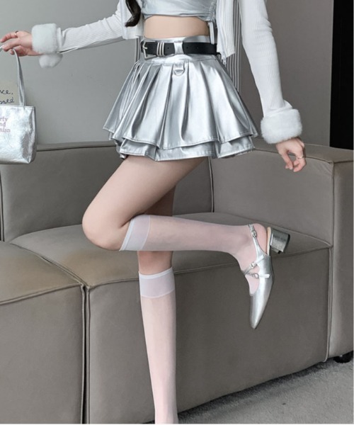 &soiree(アンドソワレ)の「ダブルフリルフェイクレザーミニスカート(スカート・レディース・シルバー/ブラック・X-LARGE/LARGE/MEDIUM/SMALL)」の7枚目の写真