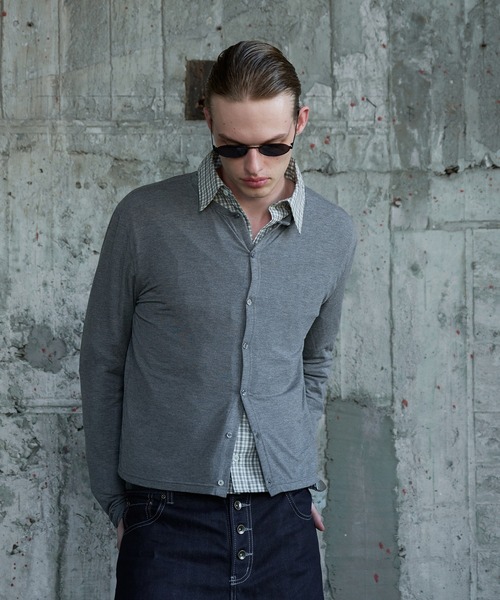 Regen Glanz(レーゲングランツ)の「compact crewneck cardigan / コンパクトクルーネックカーディガン(カーディガン/ボレロ・メンズ・グレー/ブラック・MEDIUM/LARGE/SMALL)」の9枚目の写真